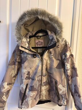 Women's Camouflage Ski Jacket with Faux Fur Hood
